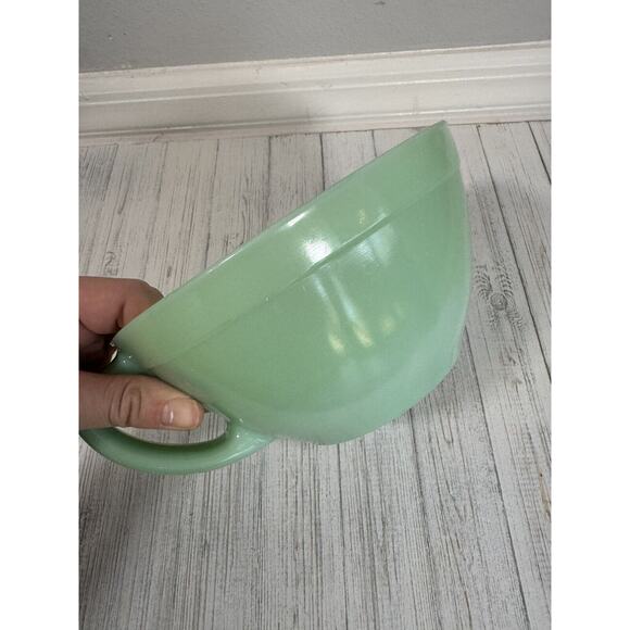 Fire King Jadeite Glass Batter Mixing Bowl W Handle Spout Vintage Milk Green 7½” - Picture 10 of 10